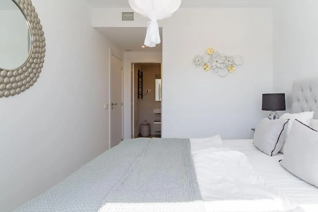 Modern Apartment With Sea View Estepona Spain